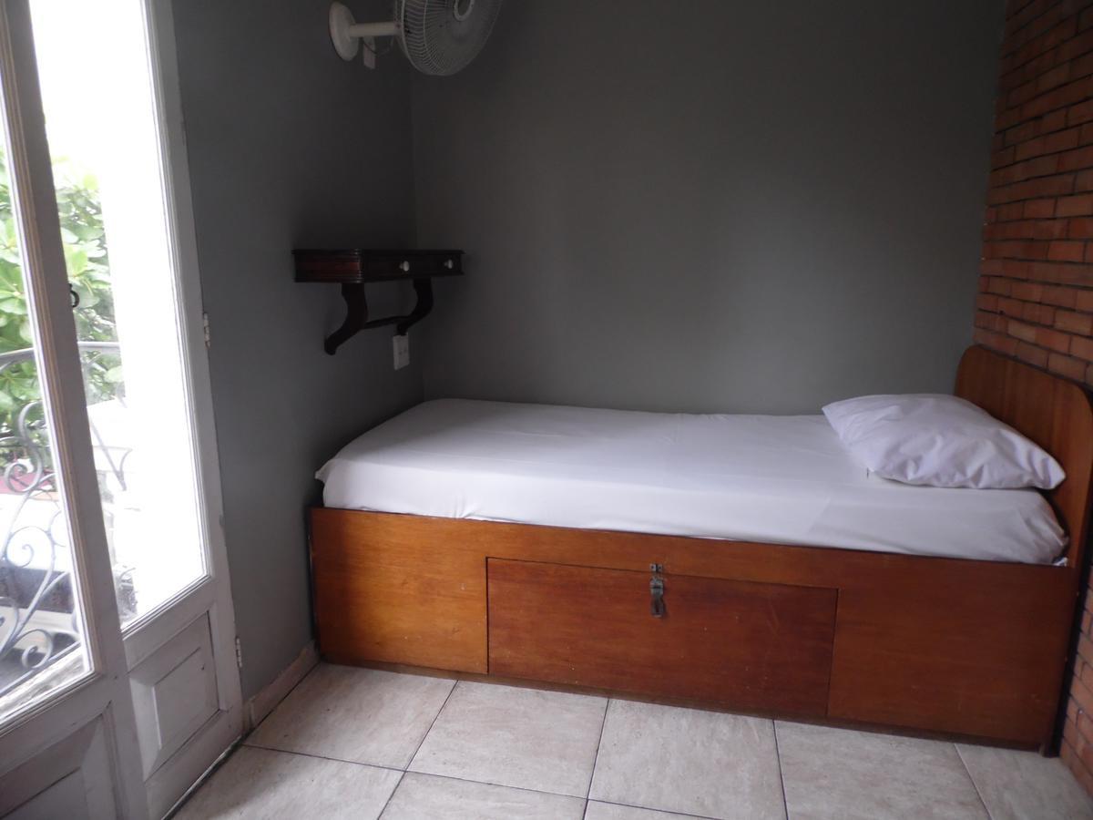 Terrasse Hostal *