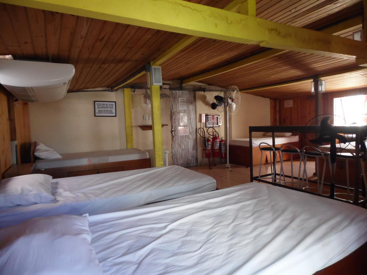 Terrasse Hostal *